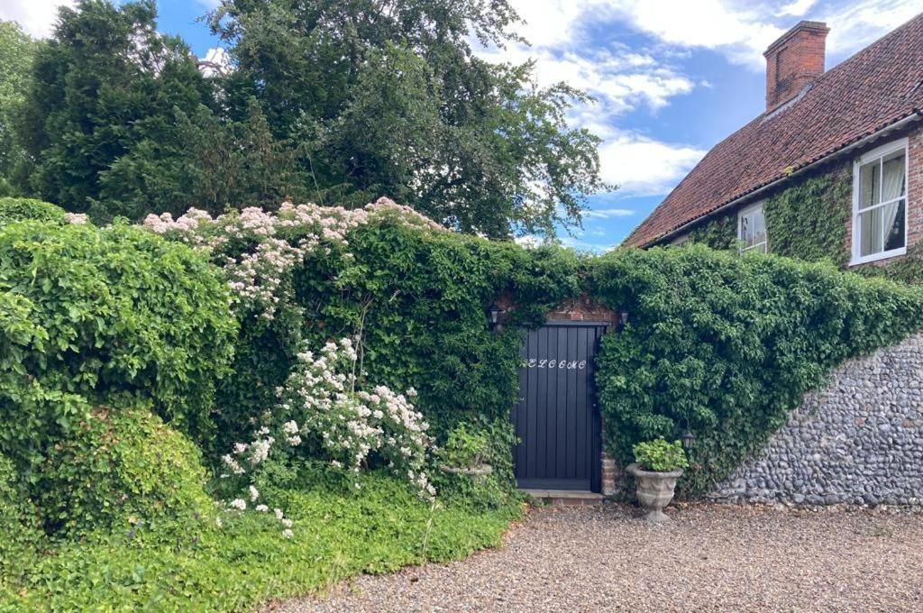 セットフォード Grange Farm Bed & Breakfast エクステリア 写真