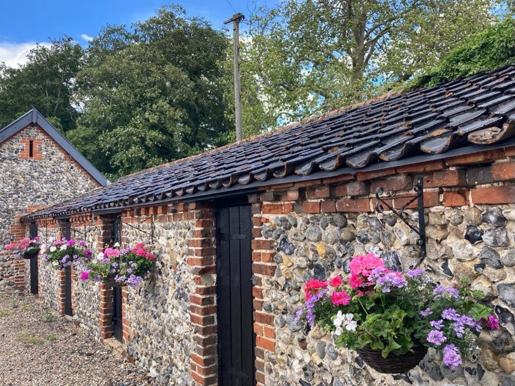 セットフォード Grange Farm Bed & Breakfast エクステリア 写真